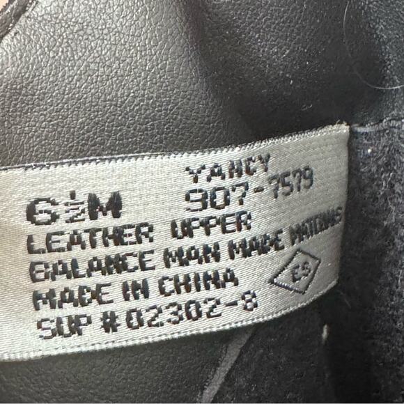 Bernardo Black Suede Knee High Boots Y2K Block Heel Size 6 1/2 Minimalist Fall - Picture 8 of 9